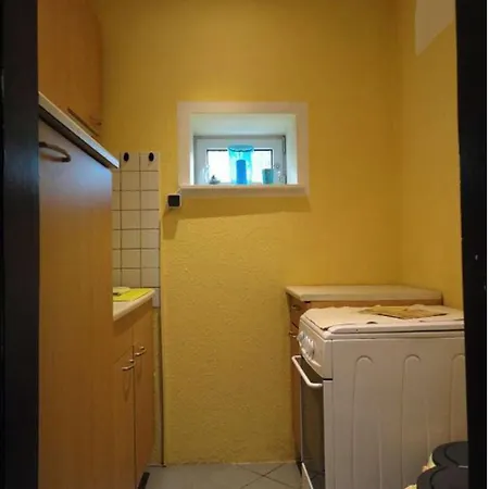 Rentcenter79